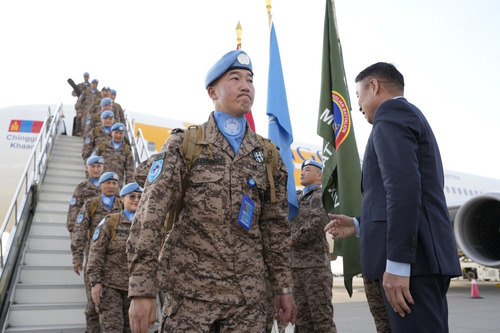 МОНГОЛ ЦЭРГҮҮД ДАЯН ДЭЛХИЙД МАНЛАЙЛЖ БАЙНА